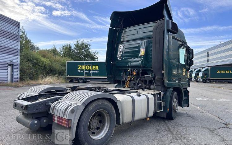 MERCEDES ACTROS 1844 4×2 VERT CP-833-LB