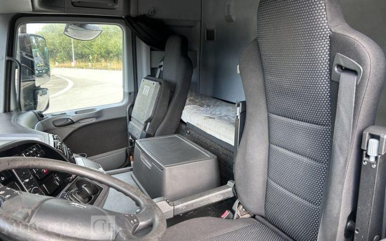MERCEDES ACTROS 1844 4×2 VERT CP-833-LB