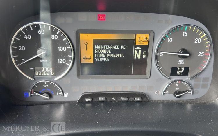 MERCEDES ACTROS 1844 4×2 VERT CP-833-LB