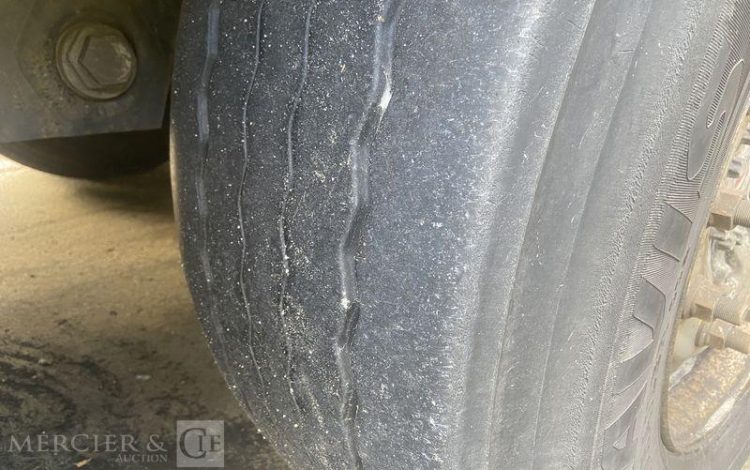 SRT SEMI REMORQUE FOURGON  DB-361-DX