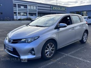 TOYOTA AURIS  DM-899-AG