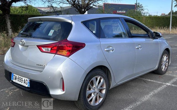 TOYOTA AURIS  DM-899-AG