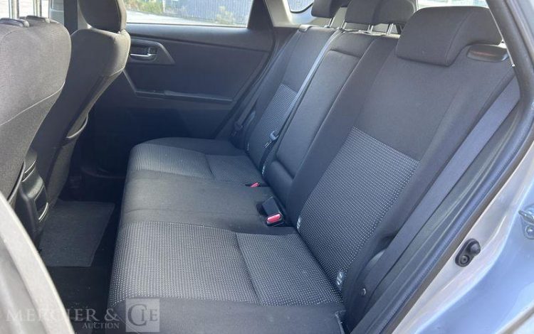 TOYOTA AURIS  DM-899-AG