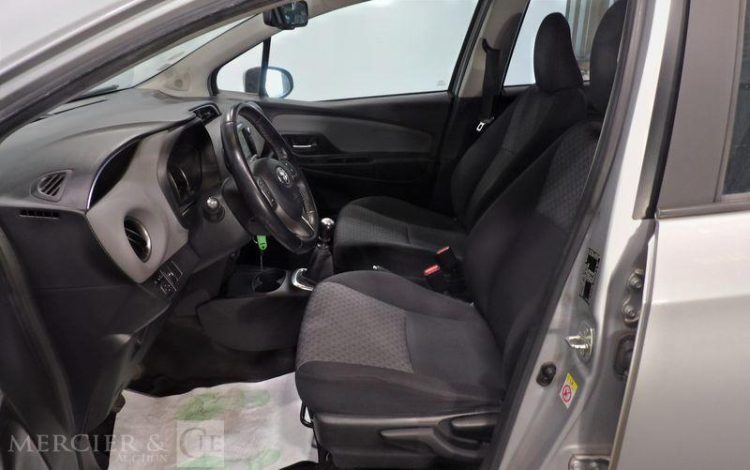 TOYOTA YARIS 1.4 D4D 90 DYNAMIC BLANC DW-797-EA
