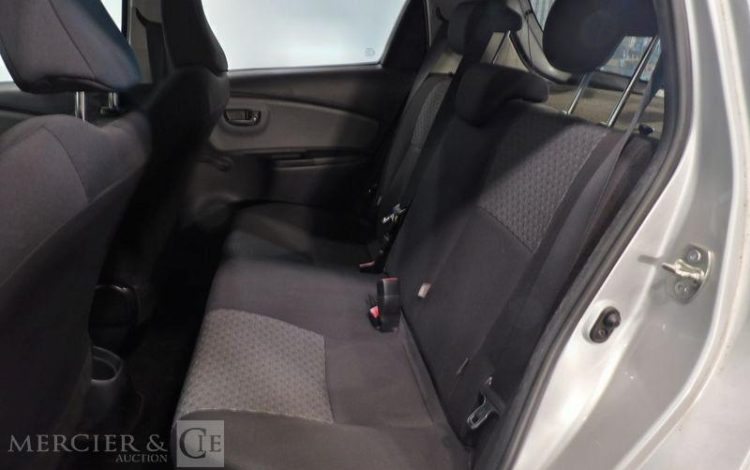 TOYOTA YARIS 1.4 D4D 90 DYNAMIC BLANC DW-797-EA