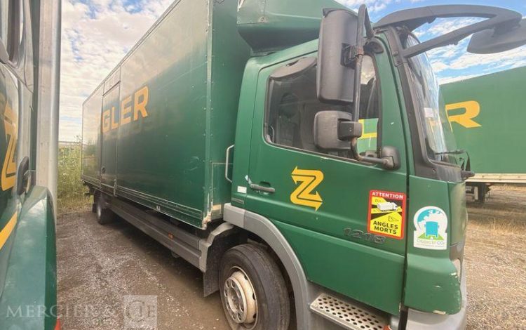 MERCEDES ATEGO  DY-797-XQ