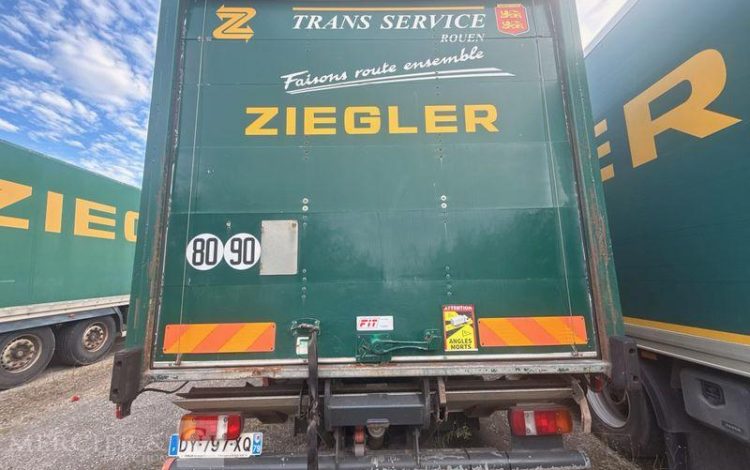 MERCEDES ATEGO  DY-797-XQ