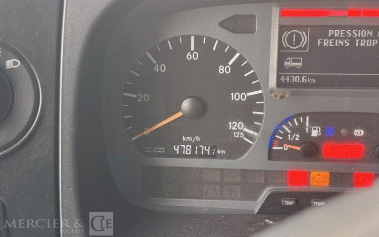 MERCEDES ATEGO  DY-797-XQ