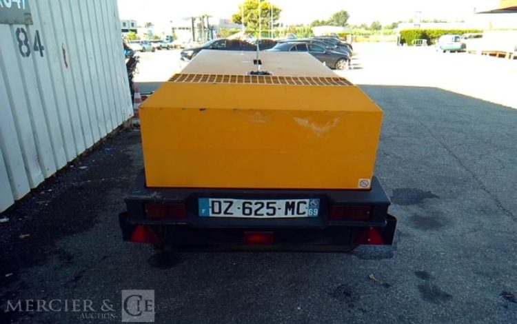 DOOSAN COMPRESSEUR D AIR 7/41 – 4100L – 7 BARS – 2720H – 1 ESSIEU – PTAC900KG  DZ-625-MC