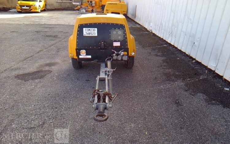 KAESER COMPRESSEUR D AIR M20 2000L – 7 BARS – 1395H – 1 ESSIEU – PTAC 570KG – AN2016  DZ-698-WN