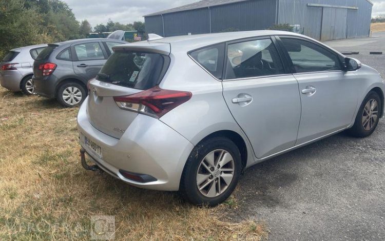 TOYOTA AURIS  EB-460-YT