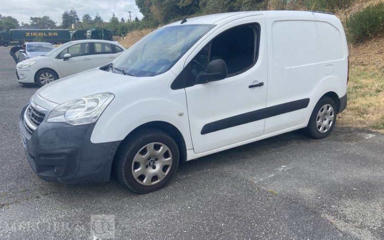 PEUGEOT PARTNER FOURGON 1.6 BLUEHDI 100ch BVA BLANC EL-680-ND