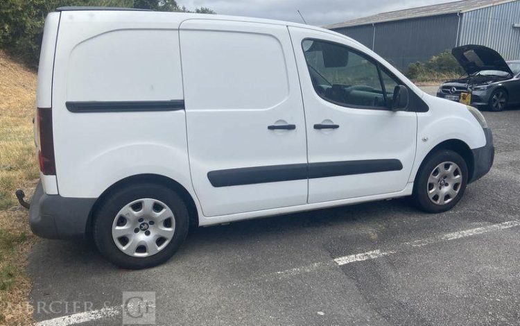 PEUGEOT PARTNER FOURGON 1.6 BLUEHDI 100ch BVA BLANC EL-680-ND