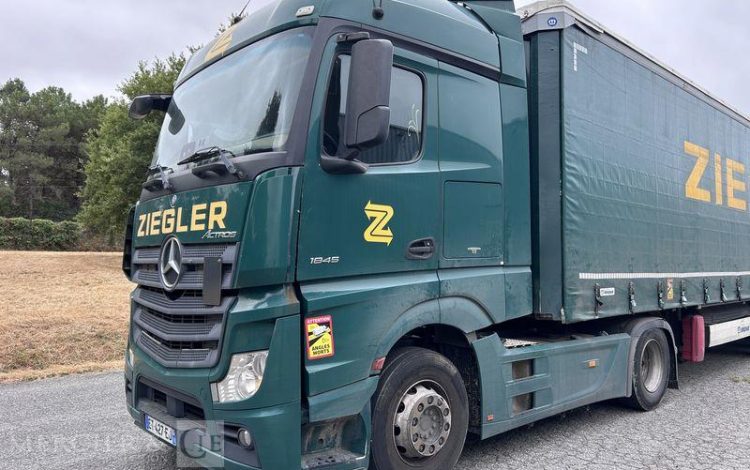 MERCEDES TRACTEUR  ET-427-EJ