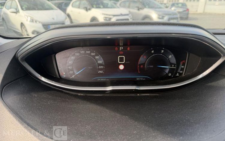 PEUGEOT 3008 1.6 BLUEHDI 120ch ACTIVE BUSINESS EAT BLANC EV-493-LY