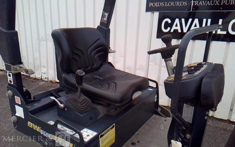 BOMAG ROULEAU DOUBLE BILLES BW 120  AD-4 – 1424H – AN2015  F360H001