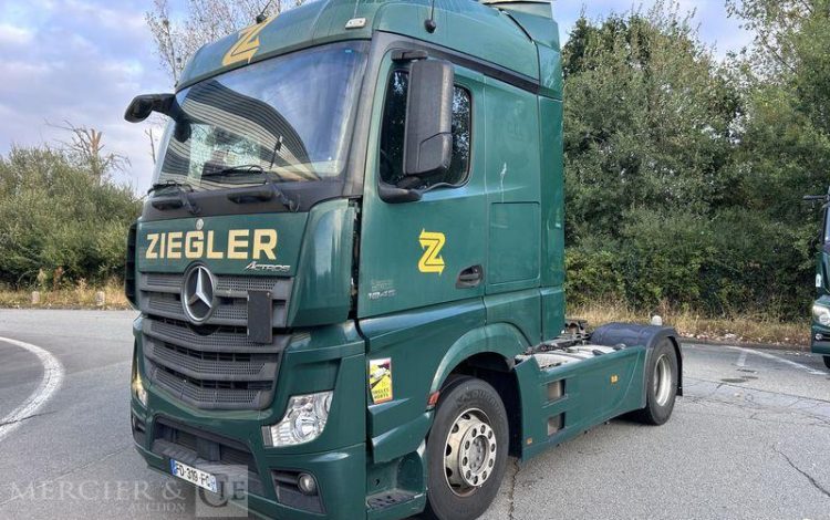 MERCEDES TRACTEUR  FD-319-FQ