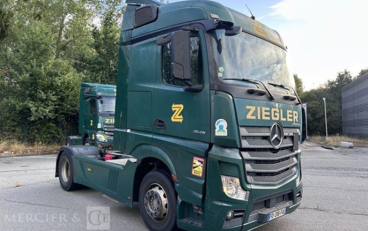 MERCEDES TRACTEUR  FD-319-FQ