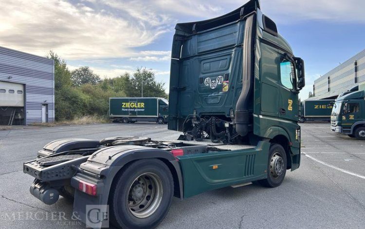 MERCEDES TRACTEUR  FD-319-FQ