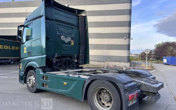 MERCEDES TRACTEUR  FD-319-FQ