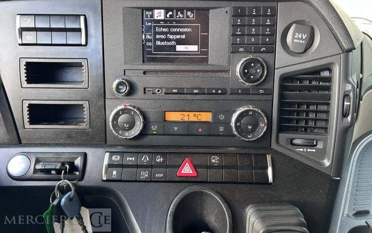 MERCEDES TRACTEUR  FD-319-FQ