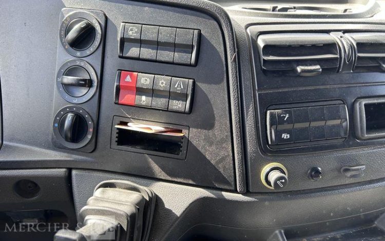 MERCEDES ATEGO  FG-789-PQ