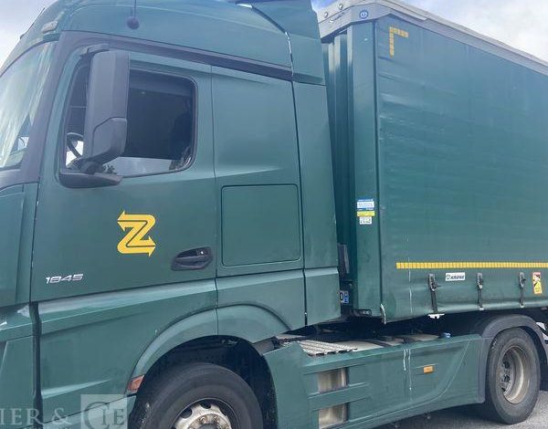 MERCEDES TRACTEUR  FH-153-NN
