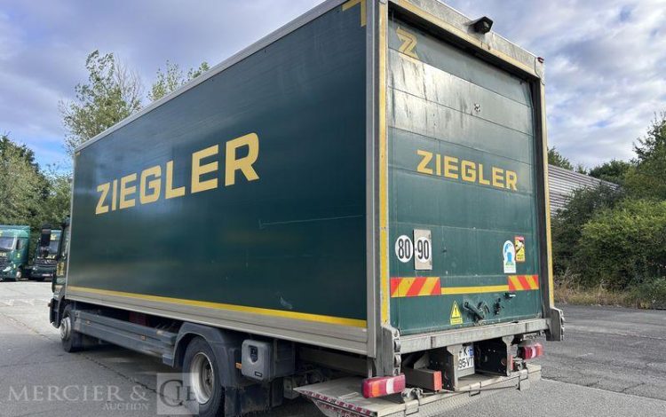 MERCEDES CAMION FOURGON  FK-095-VT