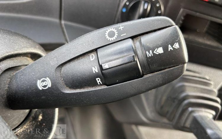 MERCEDES CAMION FOURGON  FK-095-VT