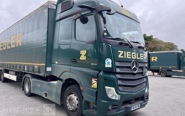 MERCEDES TRACTEUR  FM-964-WM