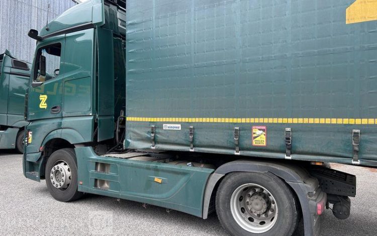 MERCEDES TRACTEUR  FM-964-WM