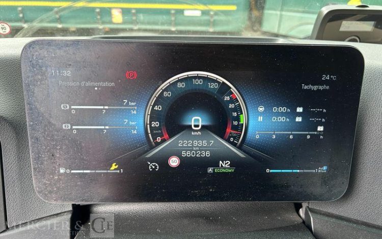MERCEDES TRACTEUR  FM-964-WM