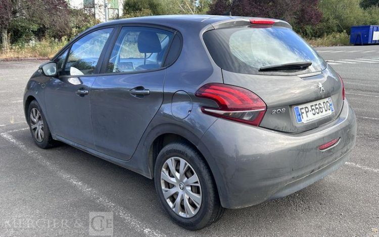 PEUGEOT 208 STE  FP-556-DG