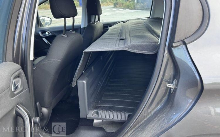 PEUGEOT 208 STE  FP-556-DG
