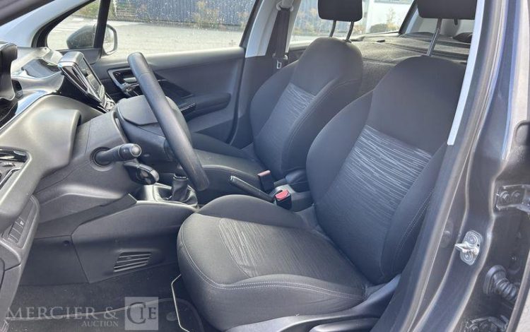 PEUGEOT 208 STE  FP-556-DG