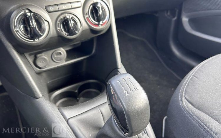 PEUGEOT 208 STE  FP-556-DG