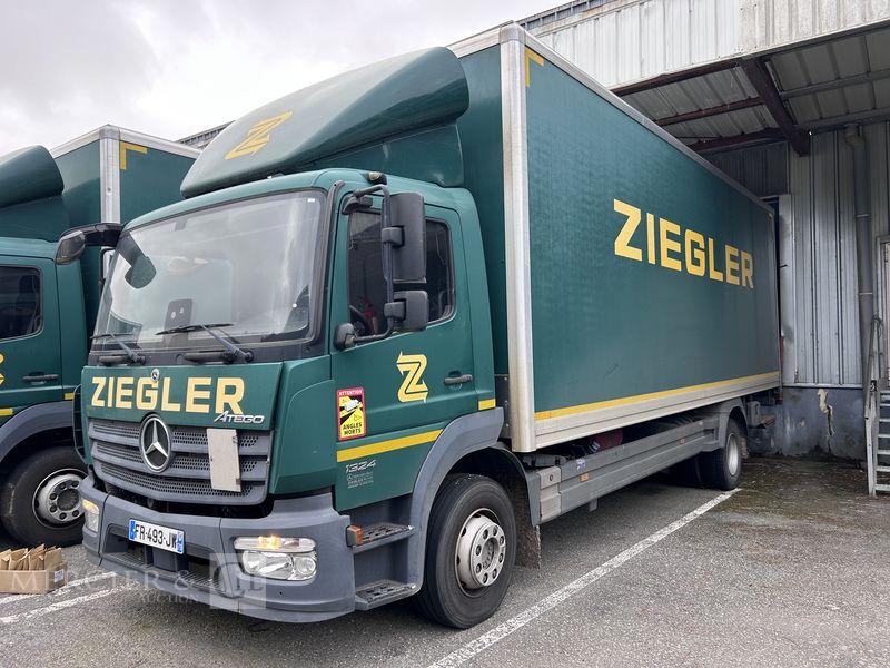 Fourgon utilitaire MERCEDES VERT ATEGO 1324 CAISSE HAYON 4X2 — occasion