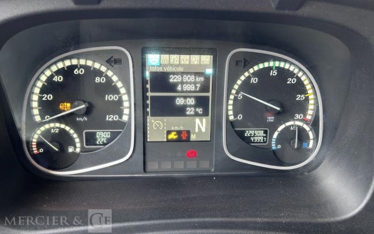 MERCEDES ATEGO  FR-493-JW