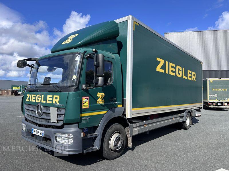 Fourgon utilitaire MERCEDES VERT ATEGO 1324 CAISSE HAYON — occasion