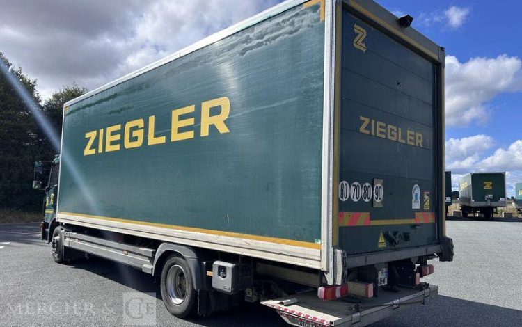 MERCEDES ATEGO FOURGON  FR-548-MT