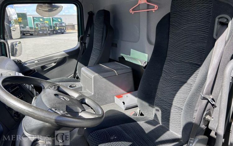 MERCEDES ATEGO FOURGON  FR-548-MT