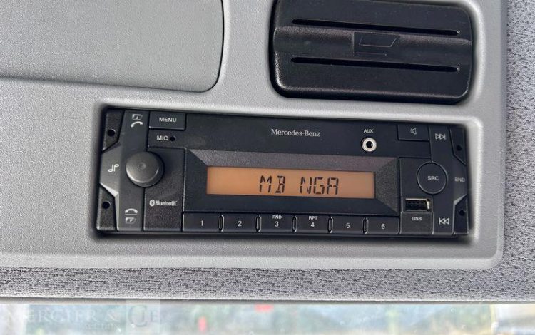 MERCEDES ATEGO FOURGON  FR-548-MT