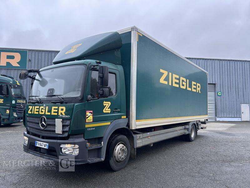 Fourgon utilitaire MERCEDES VERT ATEGO 1324 CAISSE HAYON 4x2 — occasion