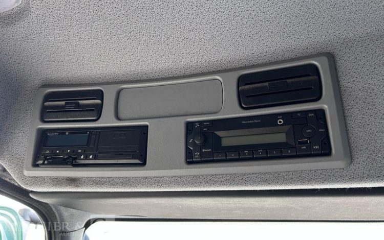 MERCEDES CAMION FOURGON  FV-903-RA