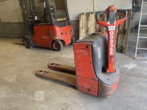 FENWICK TRANSPALETTE ELECTRIQUE T16 – CAP 1T6 – AN 2016 – 2490 HEURES ROUGE G08566