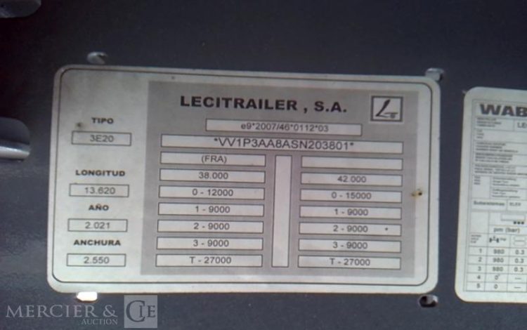 LECITRAILER SEMI REMORQUE BACHE 3 ESSIEUX PTAC 38T  GC-721-YJ