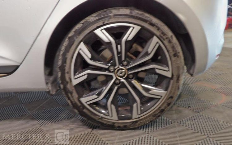 RENAULT CLIO SL LUTECIA E-TECH 140 GRIS GE-527-XW