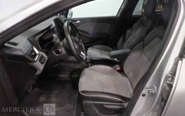 RENAULT CLIO SL LUTECIA E-TECH 140 GRIS GE-527-XW