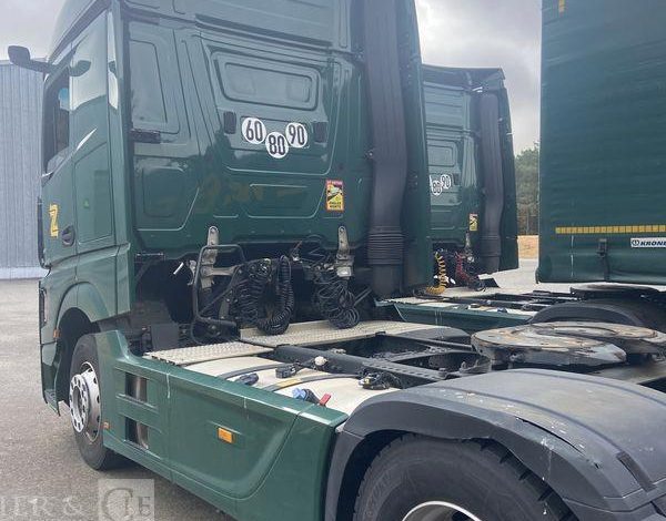 MERCEDES TRACTEUR  GE-553-KX
