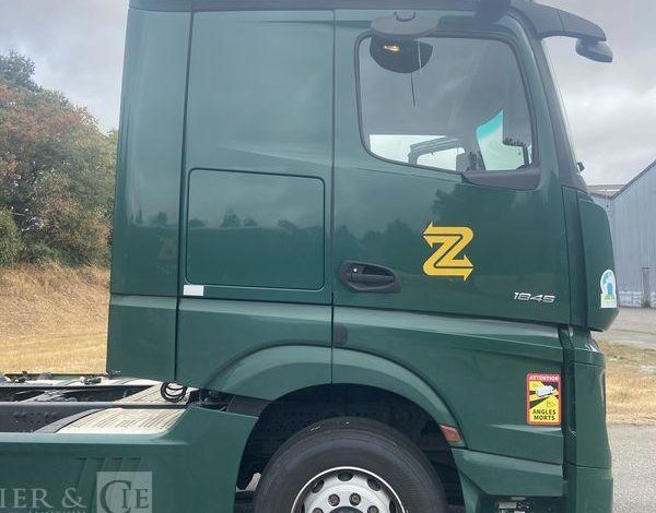 MERCEDES TRACTEUR  GE-553-KX